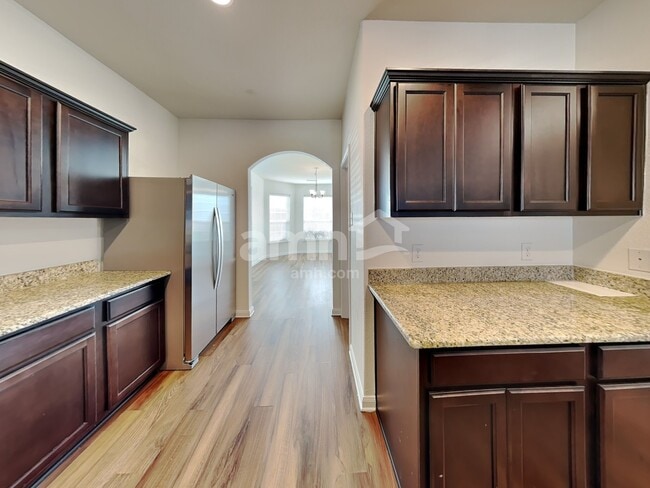 Photo - 4616 Beaver Creek Ave