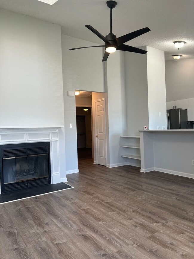 Photo - 233 B Lantana Ln