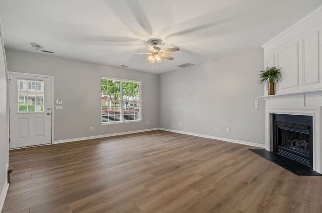 Photo - 3-Bed Townhouse in Leesville District