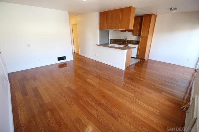 Photo - 9516 Carroll Canyon Rd Unit 212