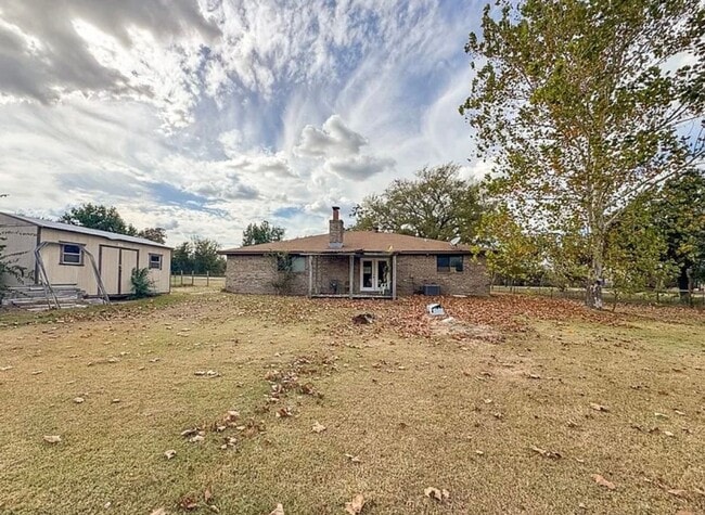 Photo - 18 Sutterfield Ln