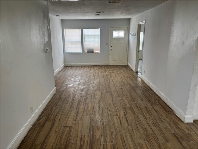 Photo - 6709 Kassarine Pass