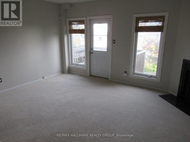 Photo - 81 Lightfoot Pl