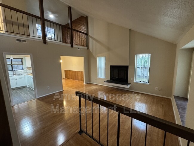 Photo - 704 Ninebark Ct