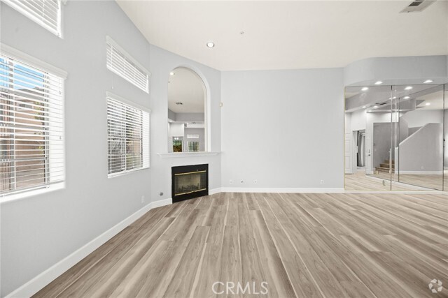 Building Photo - 319 California St Rental