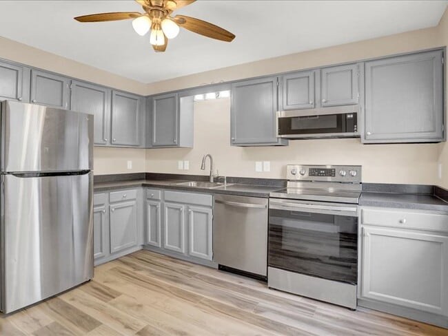 Building Photo - 809 Old Silver Spring Rd