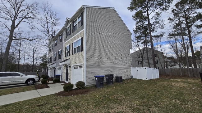 Photo - 99 Manilla Cir