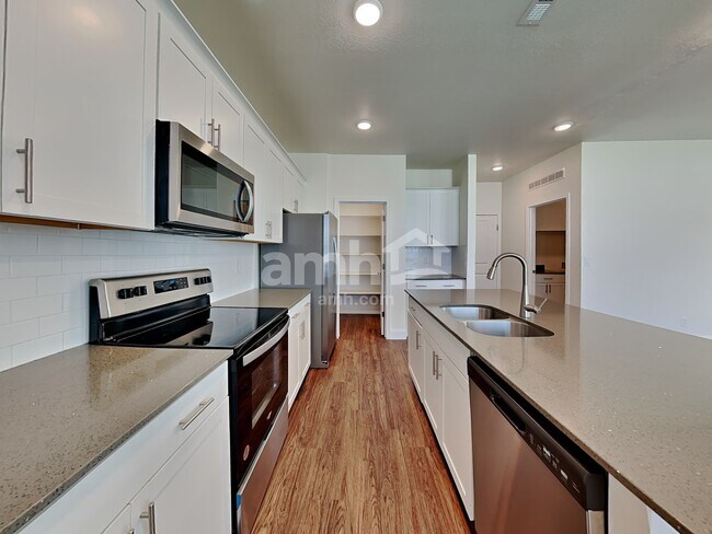 Photo - 2704 W 3340 S