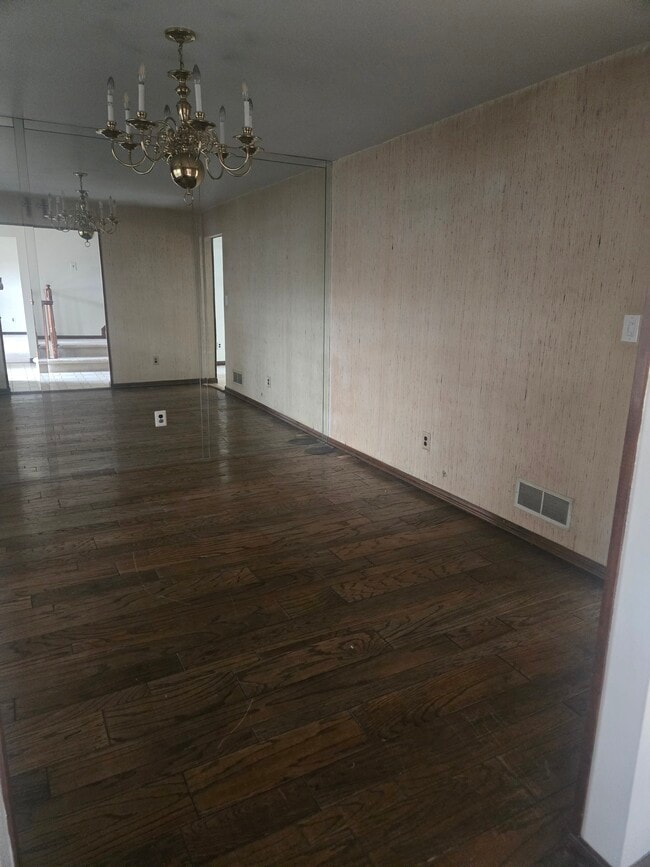 Photo - 15 Cardinal Ct