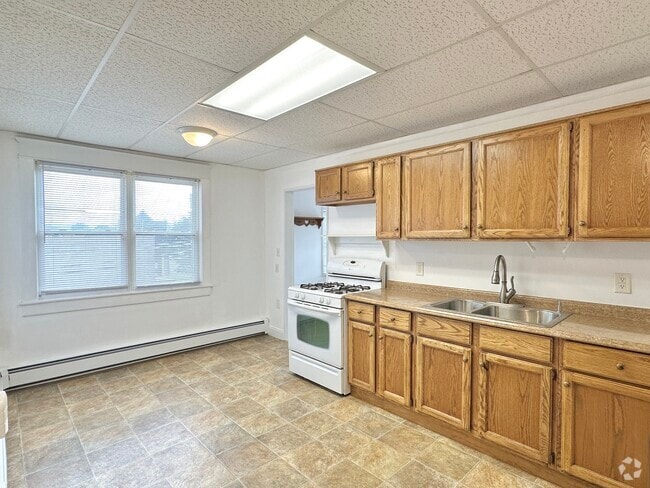 Building Photo - 116 Main St Unit B Rental