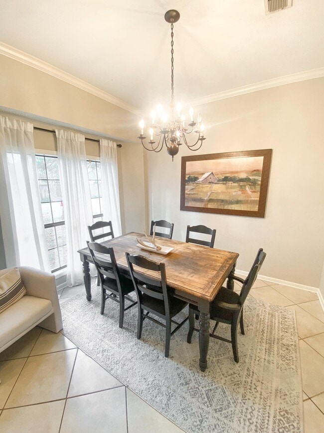 Photo - 125 N Chestnut Dr