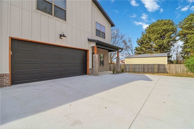 Photo - 3406 SE K St