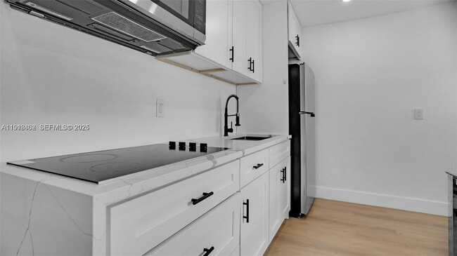 Photo - 32 SW 9th St Unit 3