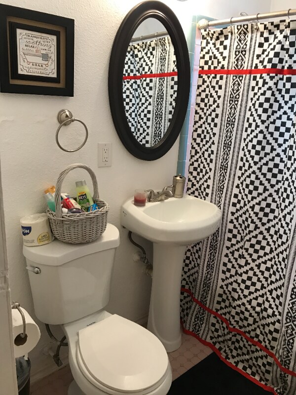 Photo - 2403 N Elmendorf St