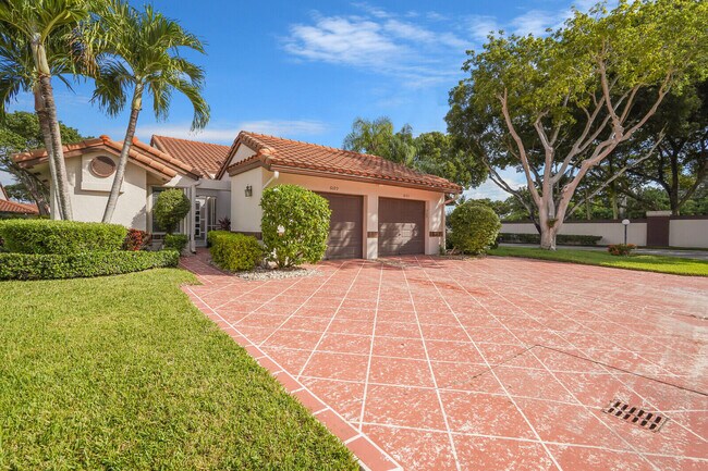 Photo - 6099 Waldwick Cir
