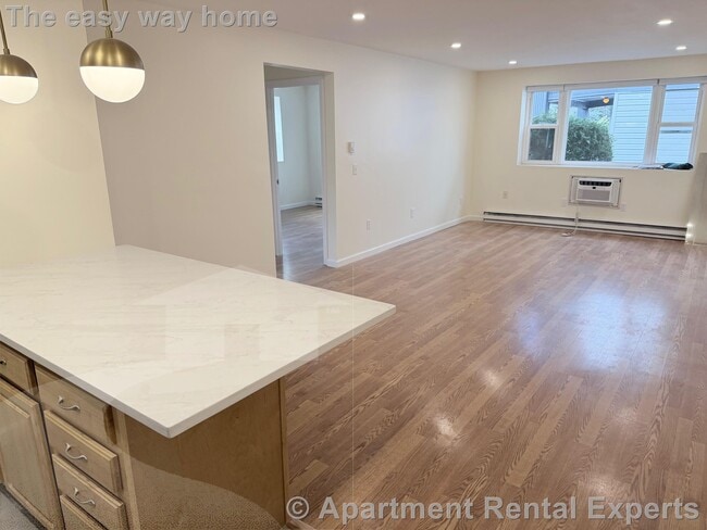 Photo - 104 Trowbridge St Unit #3