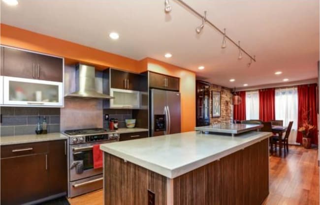 Photo - 564 McGraw St