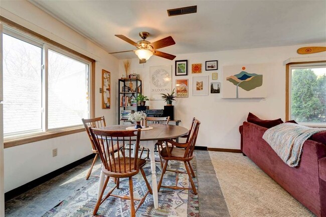 Photo - 814 Bowery St Apartments Unit 3