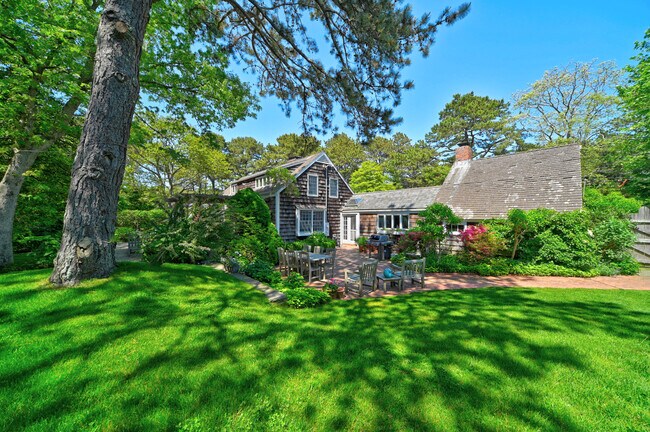 Photo - 22 Maidstone Ln