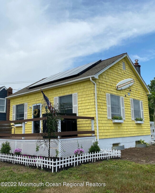 Photo - 67 Joline Ave