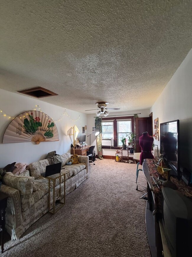 Photo - 709 N Busey Ave Unit 2