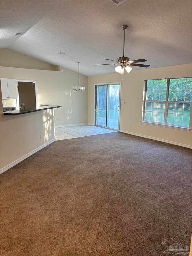 Photo - 1607 Dee's Rd