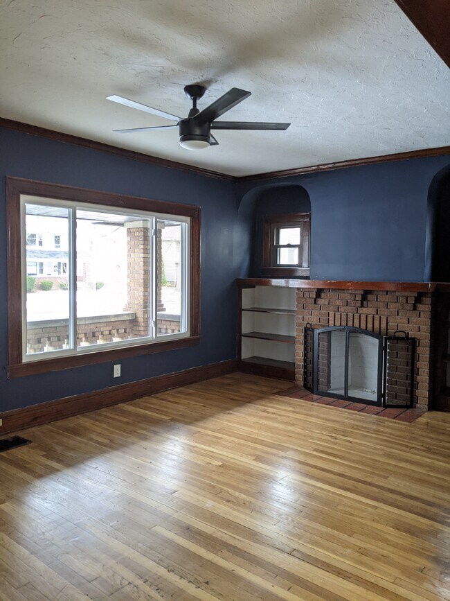 Living Room - 2127 Bunts Rd Unit First Floor