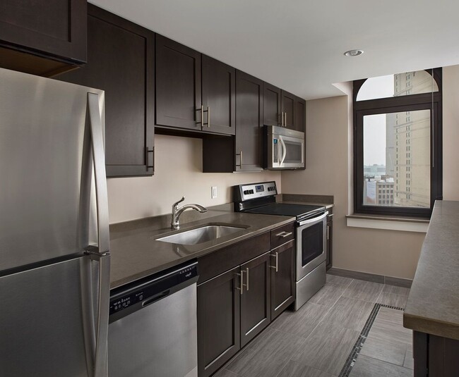 Photo - Detroit Savings Bank