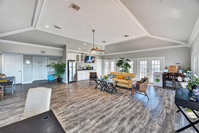 Photo - 4101 E NASA Pkwy Unidad 203