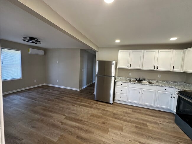 Photo - 1507 Barcose St SW