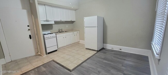 Photo - 2743 Vernon Terrace Rental