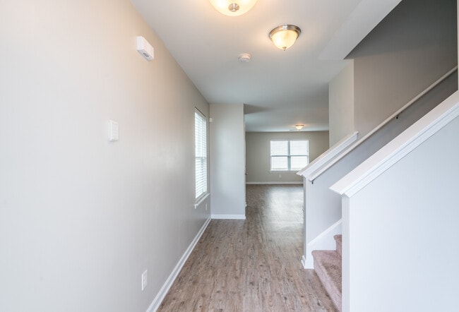 Photo - 245 Bender St