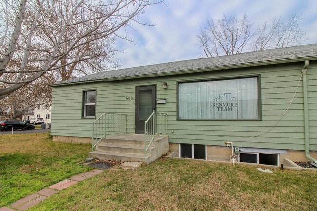 Building Photo - 3 Bed/1 Bath Duplex in Central Richland