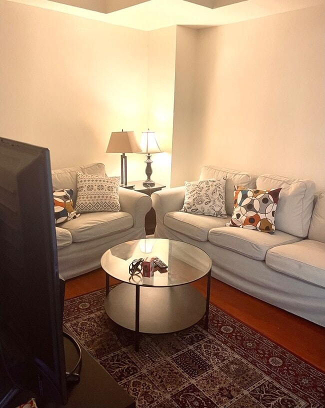 Photo - 1447 Parkwood Pl NW