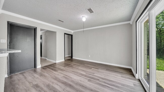 Photo - 10902 Jutland Rd