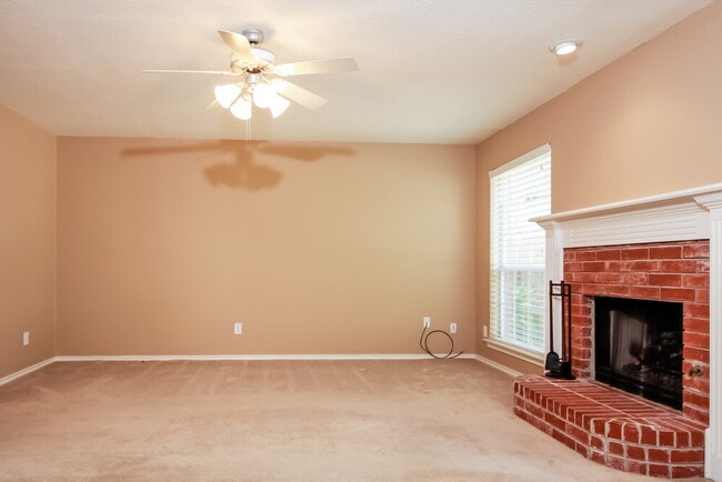 Photo - 3011 Renaissance Dr