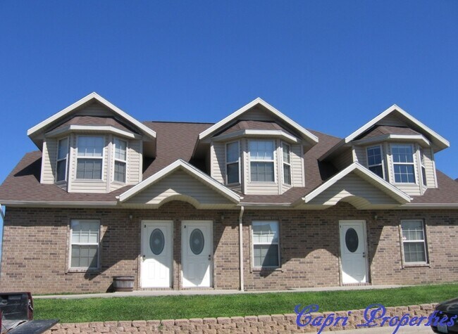 Photo - 1415 W Frosty Dr Townhome