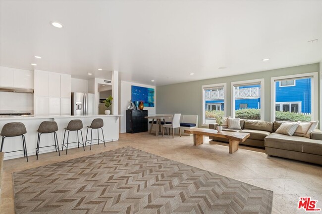 Photo - 6419 Ocean Front Walk