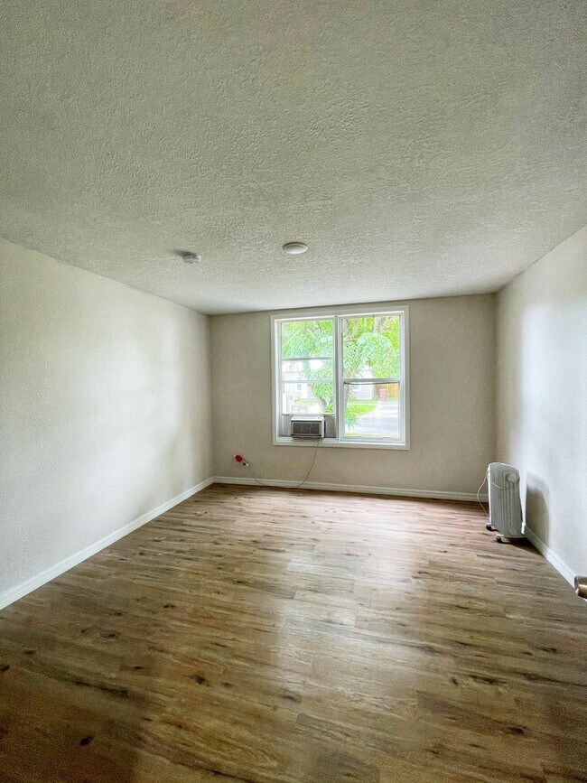 Photo - 804 NW 1st Ave