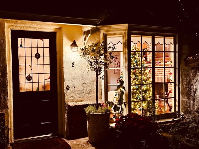 Photo - 10966 Strathmore Dr