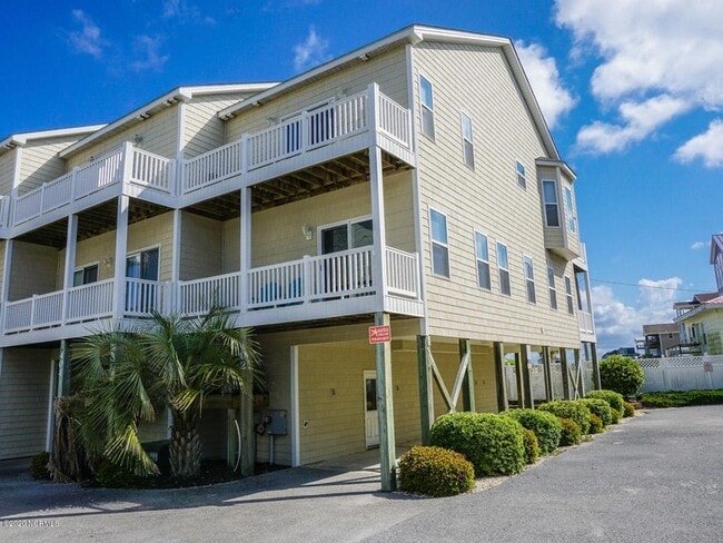 Building Photo - 402 Sea Star Cir Rental