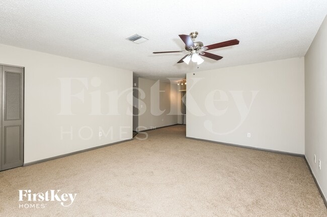 Photo - 772 Cadez St NE