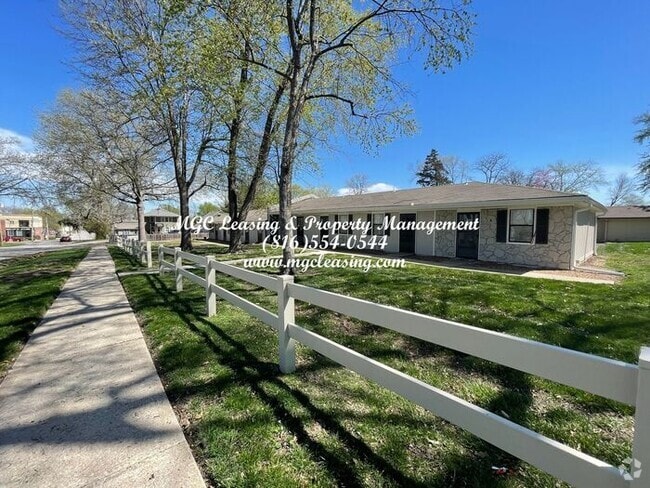 Building Photo - LeGrand Retirement Village Rental