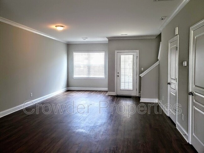 Photo - 363 Halton Crossing Dr SW