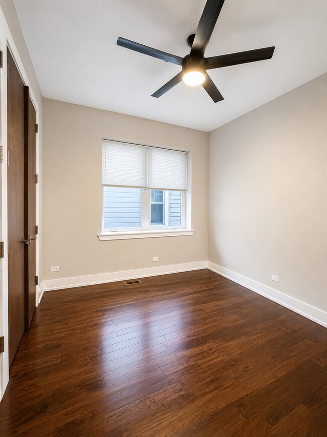 Photo - 1149 W 17th St Unit 1