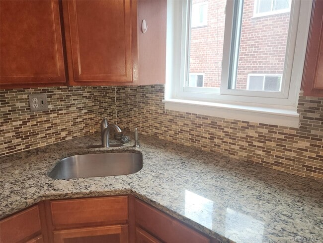 Photo - 65-08-65-77 77th St Unit 2