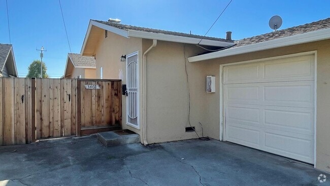 Building Photo - 2BD/1BA - Santa Clara Gem: Updated Home Ne...