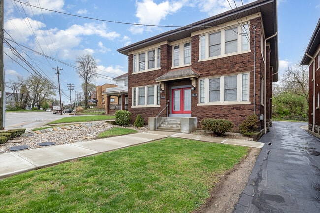 Frente y aceras - 5248 Montgomery Rd Unidad 5248 Highland Views #4