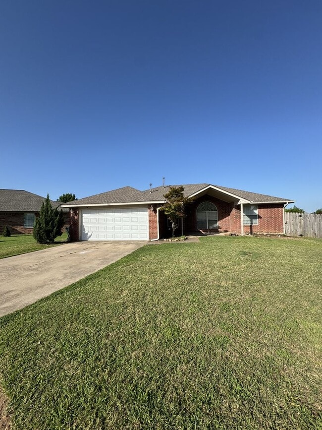 Building Photo - (3) Bed/(2) Bath in NE Norman w/ Safe Room! Rental