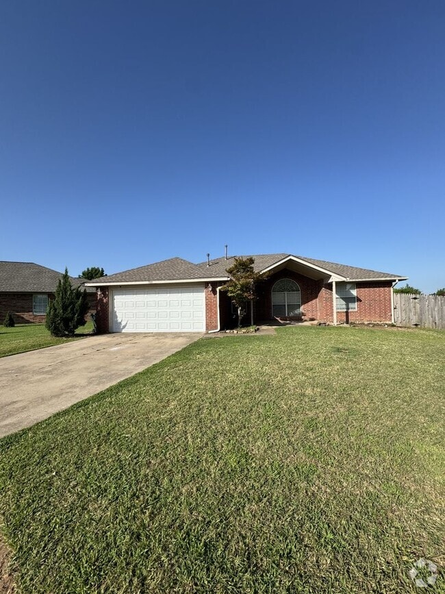 Building Photo - (3) Bed/(2) Bath in NE Norman w/ Safe Room! Rental